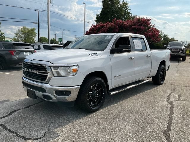 2019 RAM 1500 Big Horn/Lone Star Crew Cab 4x4 6'4" Box in White — front three-quarter view
