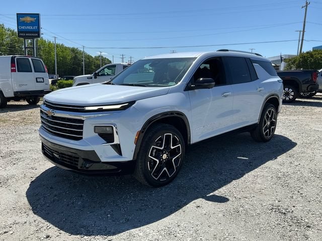 2026 Chevrolet Traverse High Country in Polar White Tricoat — front three-quarter view