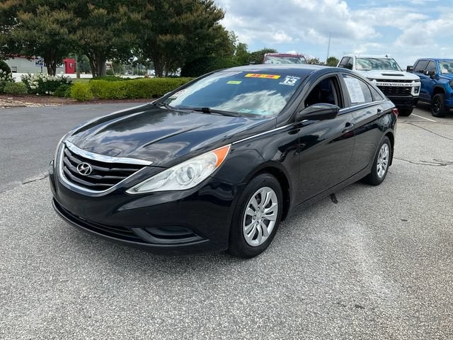 2013 Hyundai Sonata GLS in Black — front three-quarter view